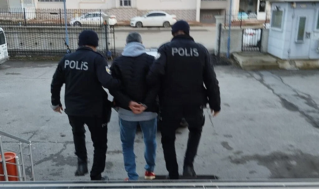 Bafra’da 17 yıl hapis cezası bulunan firari tutuklandı