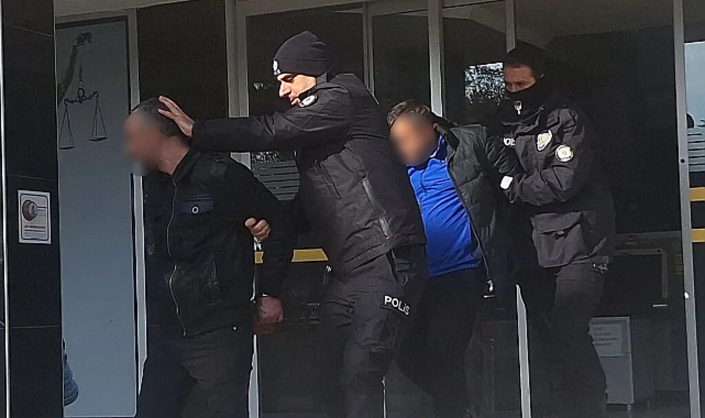 Bafra’da 6 Kilo Uyuşturucuyla Yakalanan 2 Şüpheli Tutuklandı