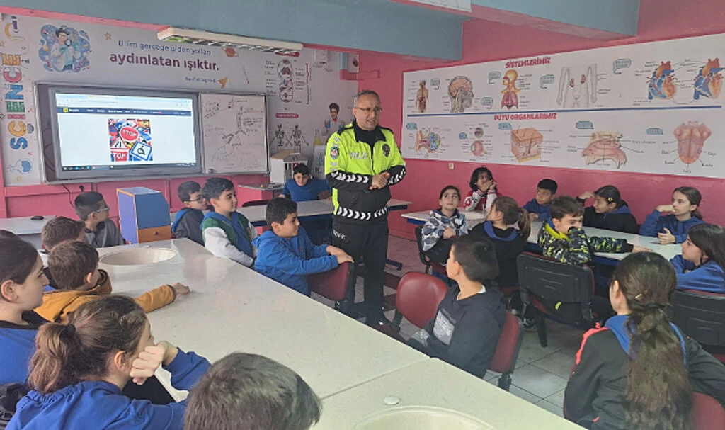 Bafra’da Öğrencilere Trafik Eğitimi