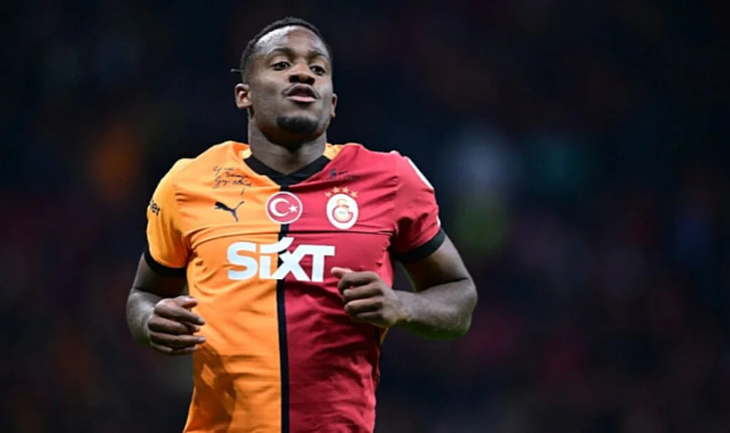 Batshuayi, En-Nesyri'yi solladı