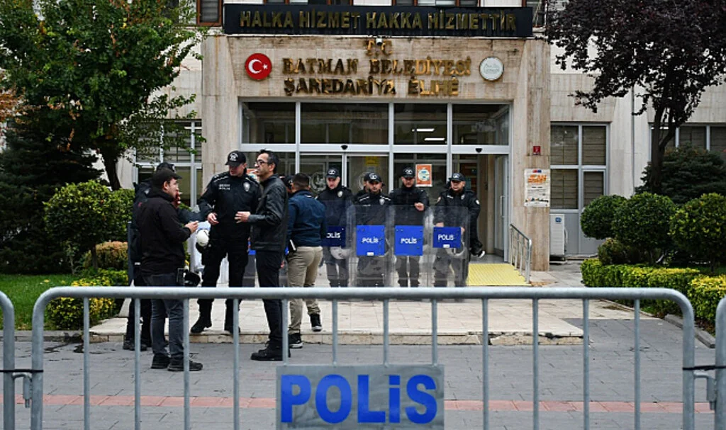 Belediye Başkanlarından Kayyum Tepkisi