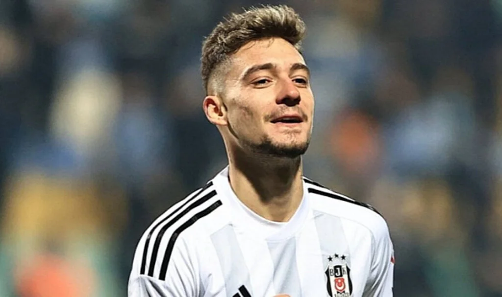 Beşiktaş'ta Ernest Muçi şoku!