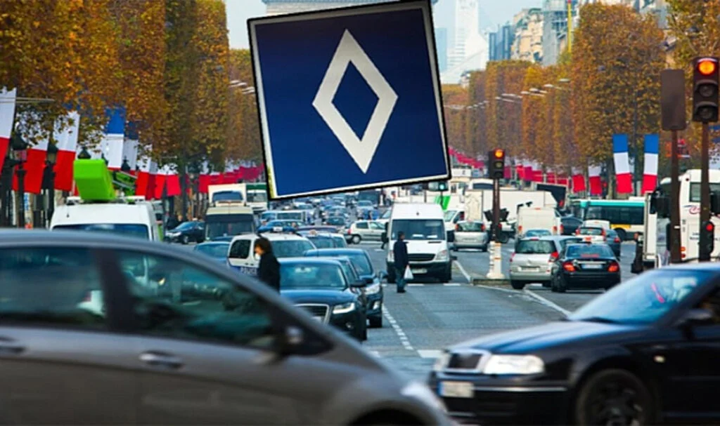 Bu trafik işaretini bilmeyene para cezası verilecek