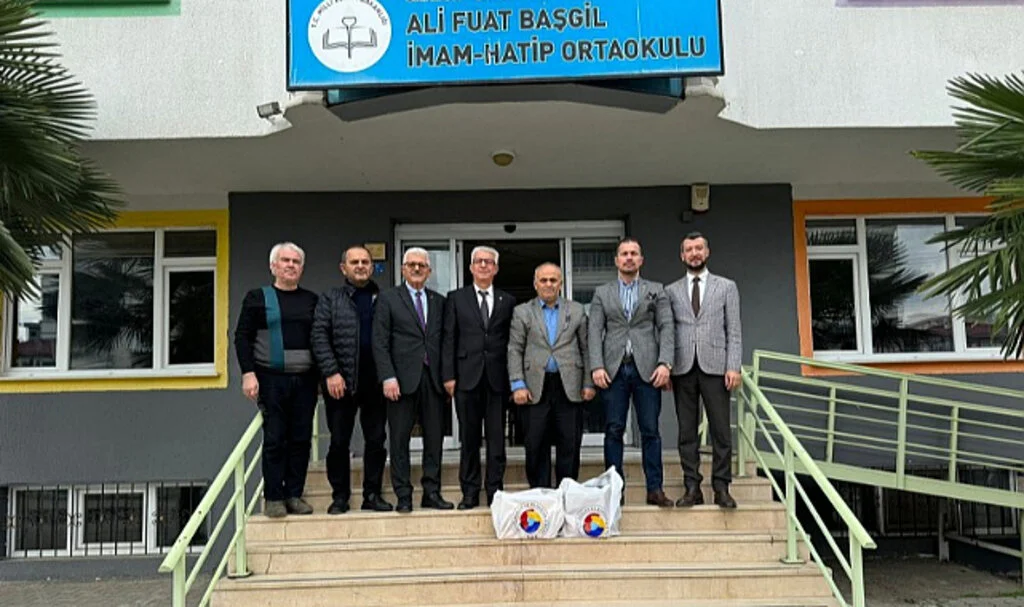 Çarşamba Ticaret Borsası’ndan Öğrencilere Kışlık Destek