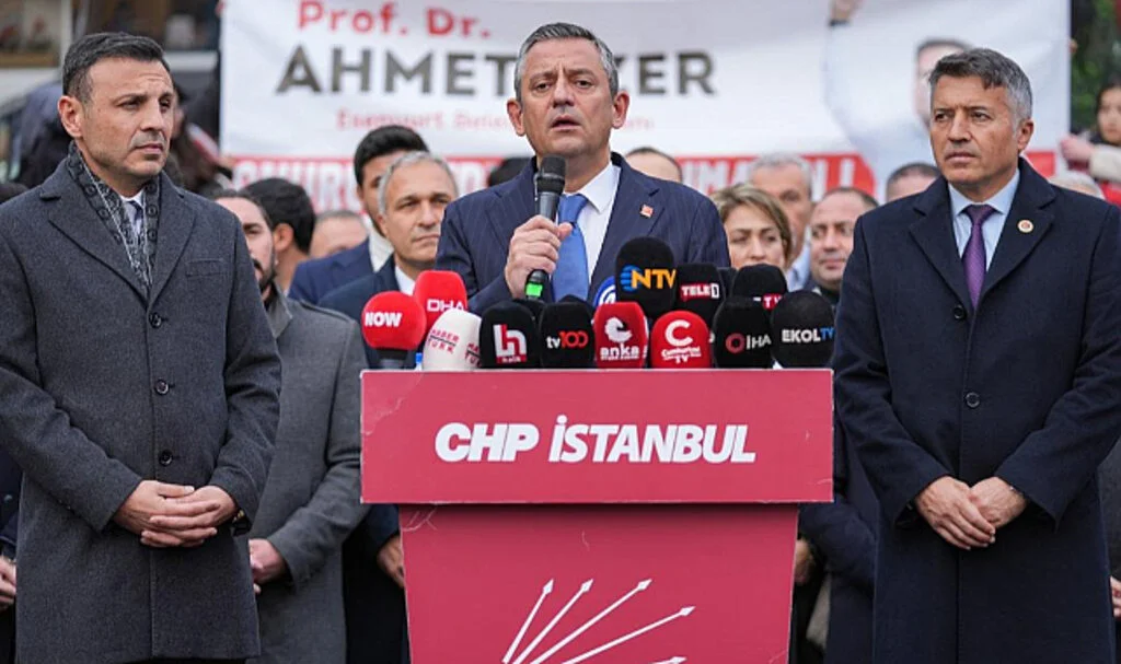 CHP Lideri Özgür Özel: Demokrasi Nöbetine Devam Edeceğiz