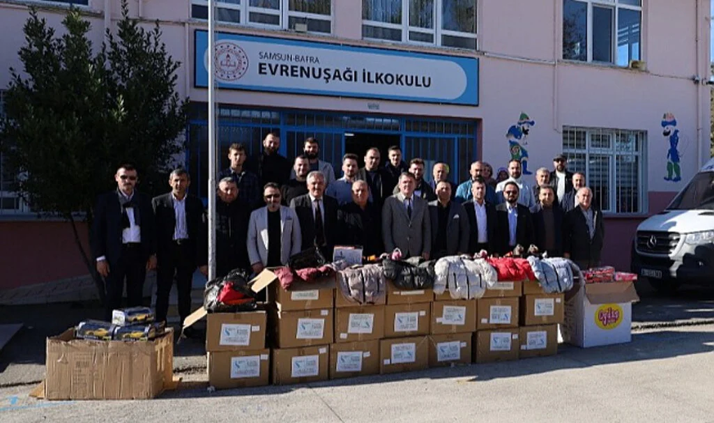 “Çocuklar Üşümesin” Kampanyası ile 300 Öğrenciye Kışlık Yardım