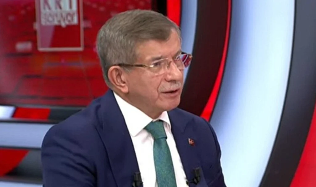 Davutoğlu’ndan Suriye Krizi Eleştirilerine Cevap: 8 Yıldır Yokum, El İnsaf