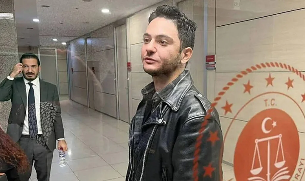 Gazeteci Karabay'a Kamu Görevlisine Hakaretten Tutuklama