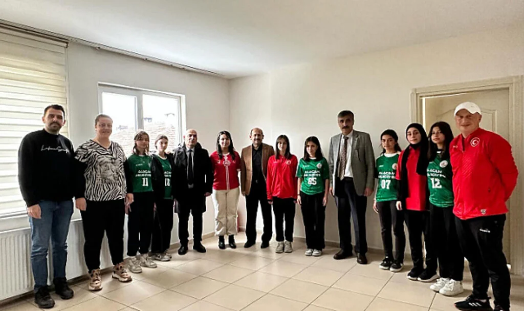Gençlik ve Spor İl Müdürü, Alaçam Bocce Milli Takım Sporcularıyla Buluştu