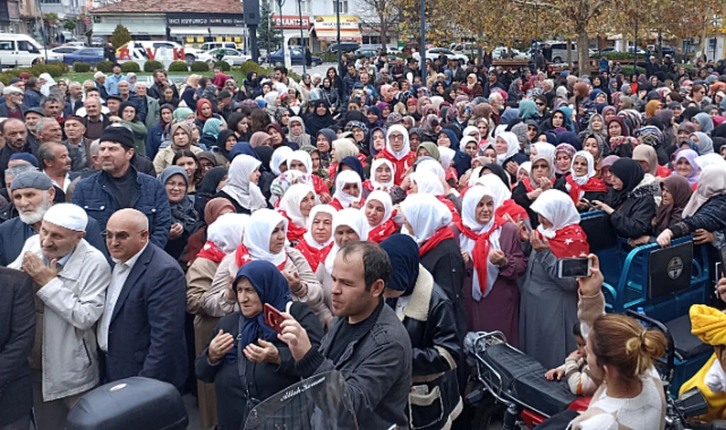 Havza’dan Umre Yolculuğu: 80 Kişilik Kafile Uğurlandı