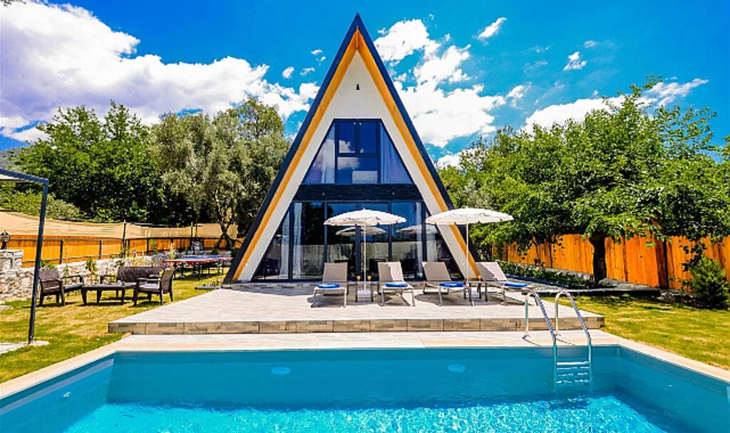 Heryervilla.com: TURSAB Onaylı Güvenilir Tatil Evi Kiralama Platformu ile Sapanca’dan Akdeniz’e Eşsiz Bir Tatil Deneyimi