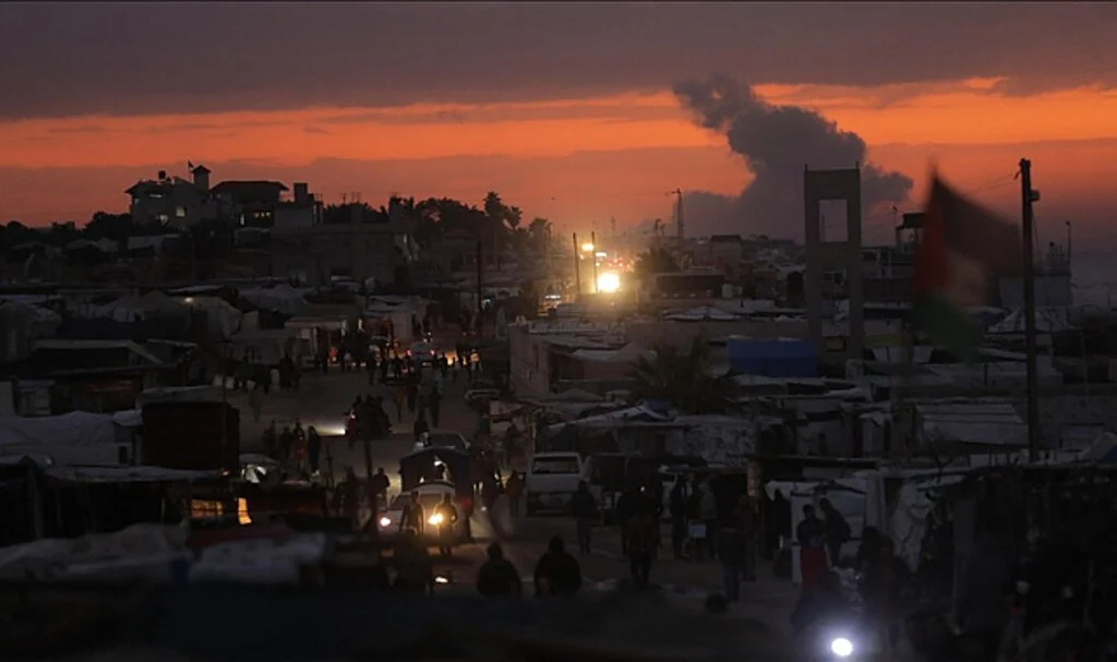 İsrail Gazze'de Sığınmacı Çadırını Bombaladı: 4 Ölü