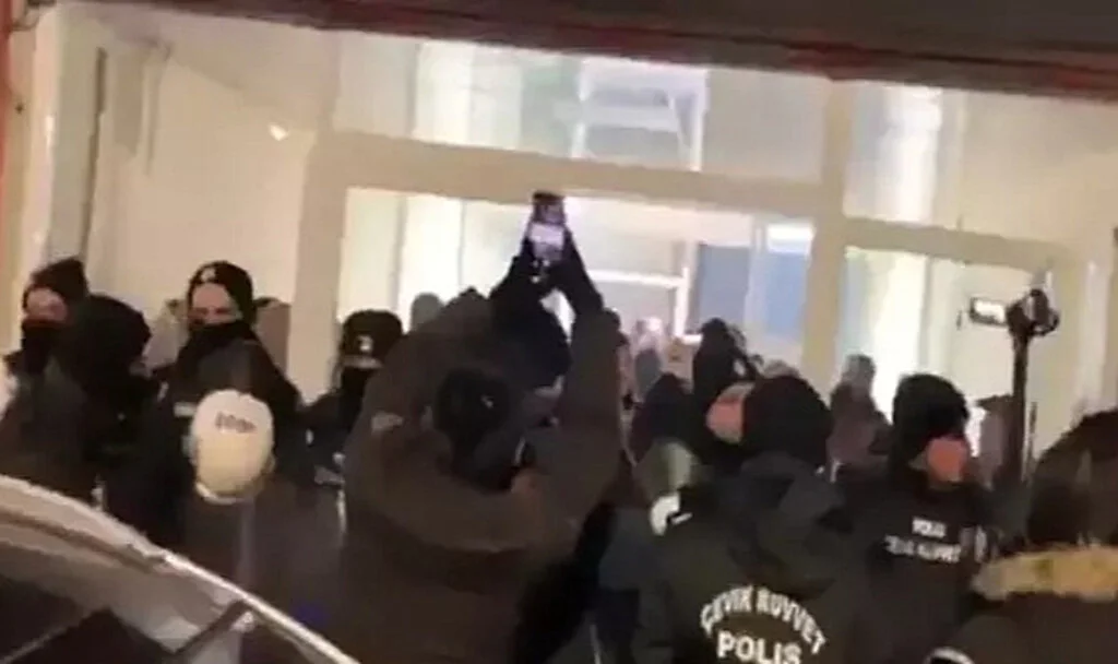 Kayyum Protestoları Bahçesaray’da Gerginlik Yarattı