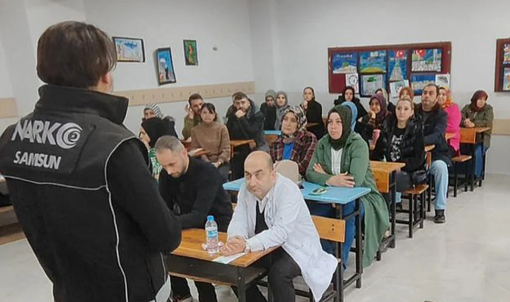 Narkotik Eğitimleriyle Bin 250 Kişiye Uyuşturucuyla Mücadele Eğitimi