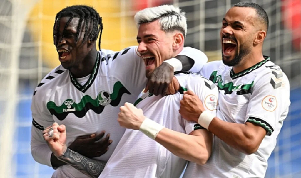 Ndao şov yaptı, Konyaspor 3 puanı aldı!