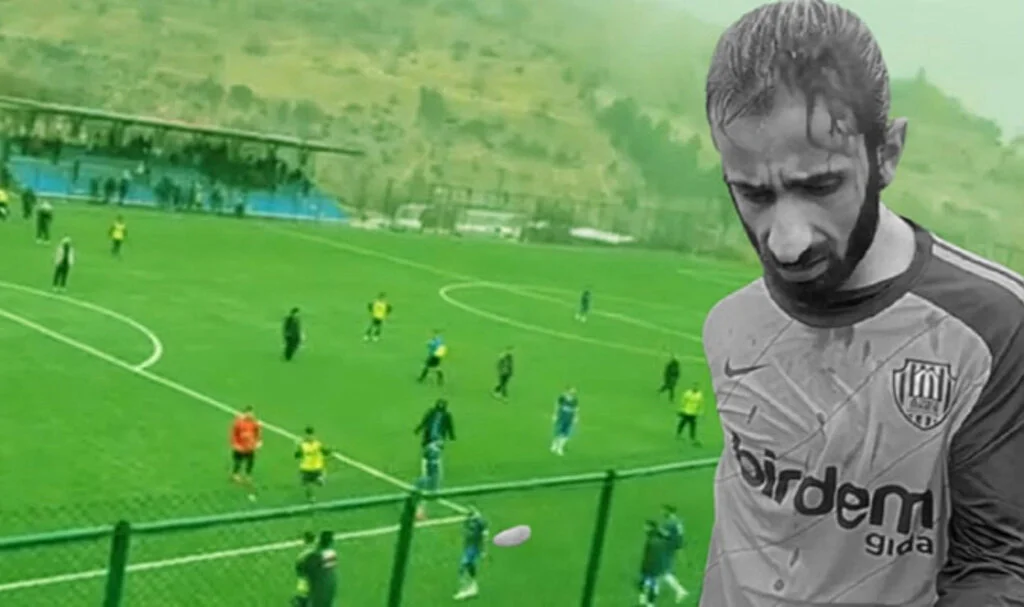 Sahaya giren taraftarlar futbolcuları dövdü
