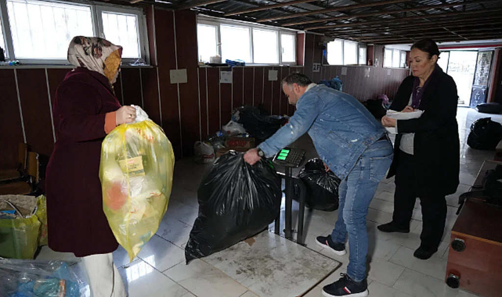 Sakarya İlkokulu'nda 4 Haftada 1 Ton Atık Topladılar