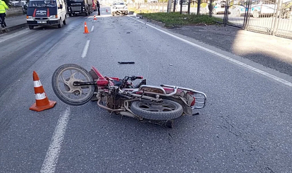 Samsun Bafra’da Otomobil, Motosiklete Çarptı: 1 Ölü, 1 Yaralı