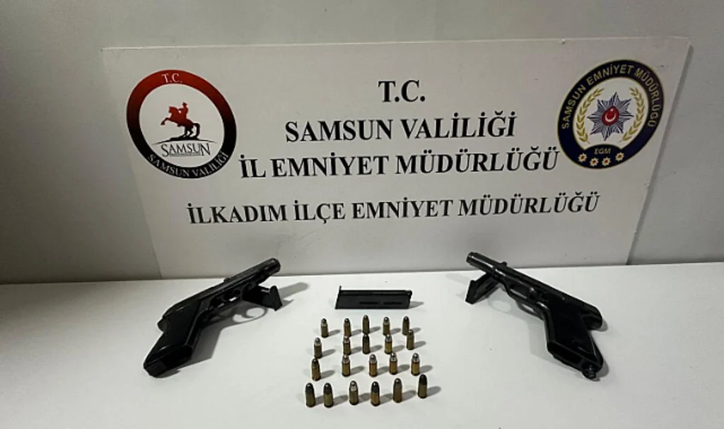 Samsun'da bir kadının evinde 2 tabanca ele geçirildi