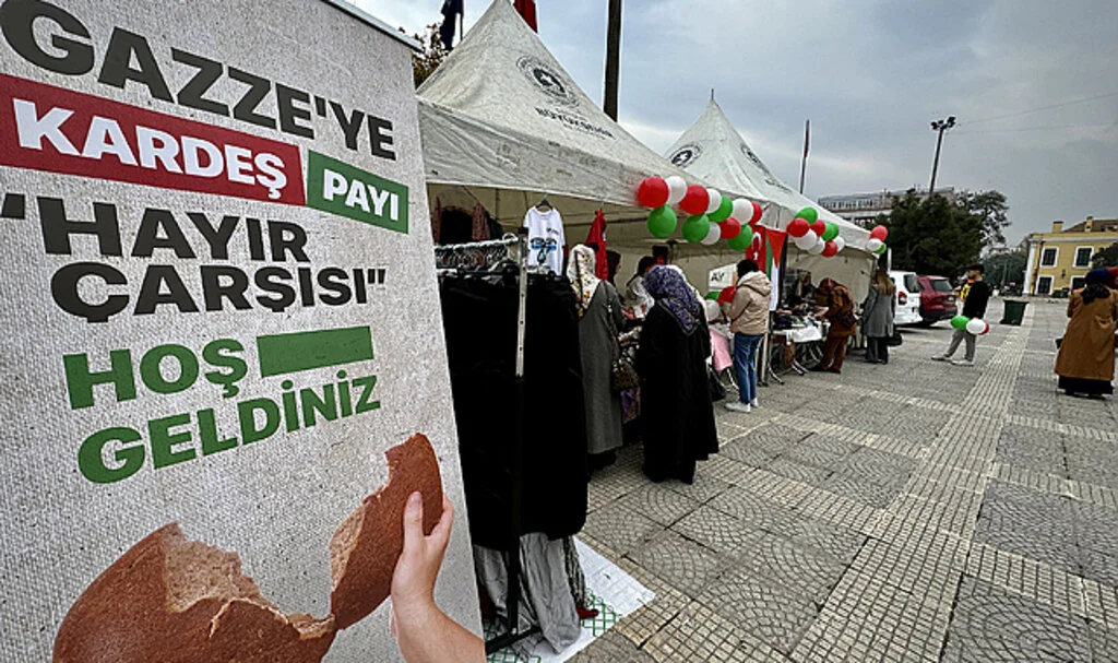 Samsun'da Gazze'ye Destek İçin Hayır Çarşısı Kuruldu