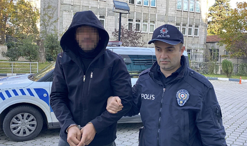 Samsun’da Minibüsten Hırsızlık Yapan Şüpheli Yakalandı