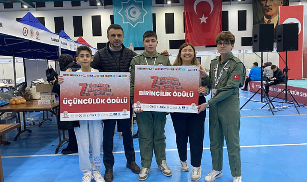 Samsun'da Okuldan Bilim ve Kültürde Çifte Ödül