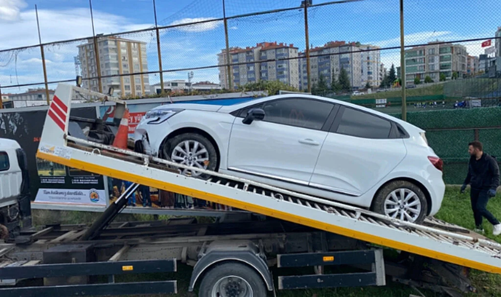 Samsun'da Otomobil Takla Attı: Baba ve İki Çocuk Yaralandı