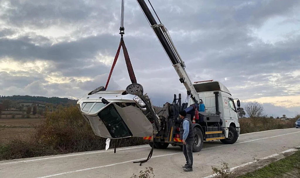 Samsun’da Takla Atan Araç Kazası: 2 Yaralı