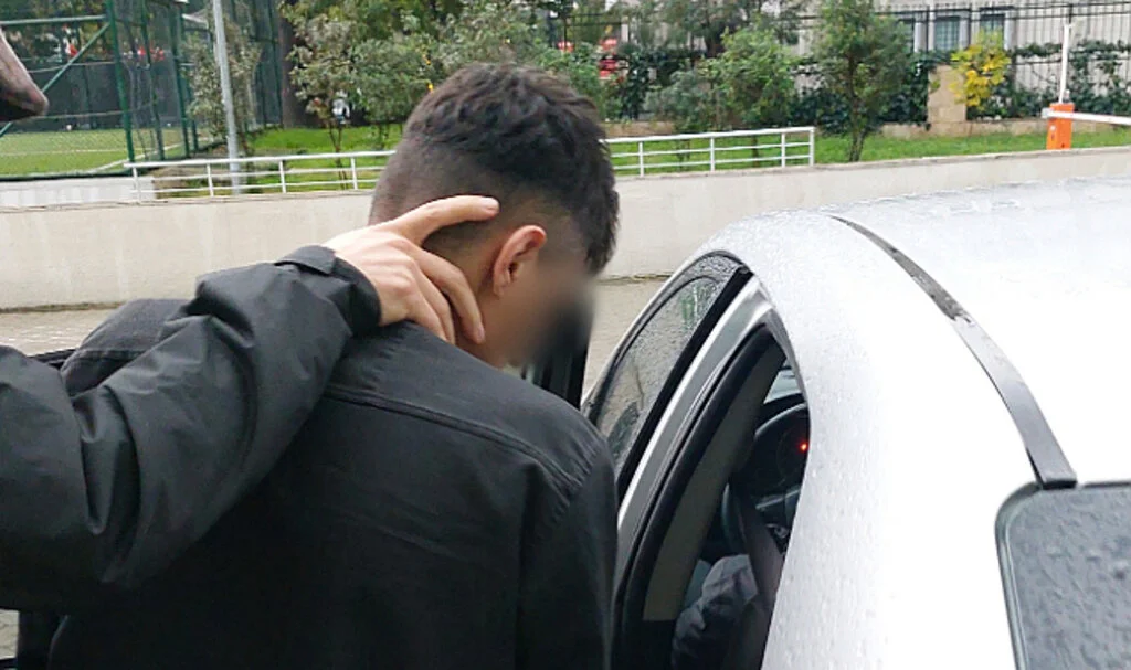 Samsun'da yolcu otobüsünden inerken eroin ve kokain ile yakalanan şahıs tutuklandı
