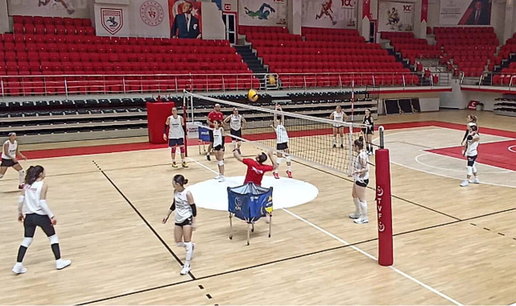 Samsunspor Kadın Voleybol Takımı Rövanş İçin Hazır
