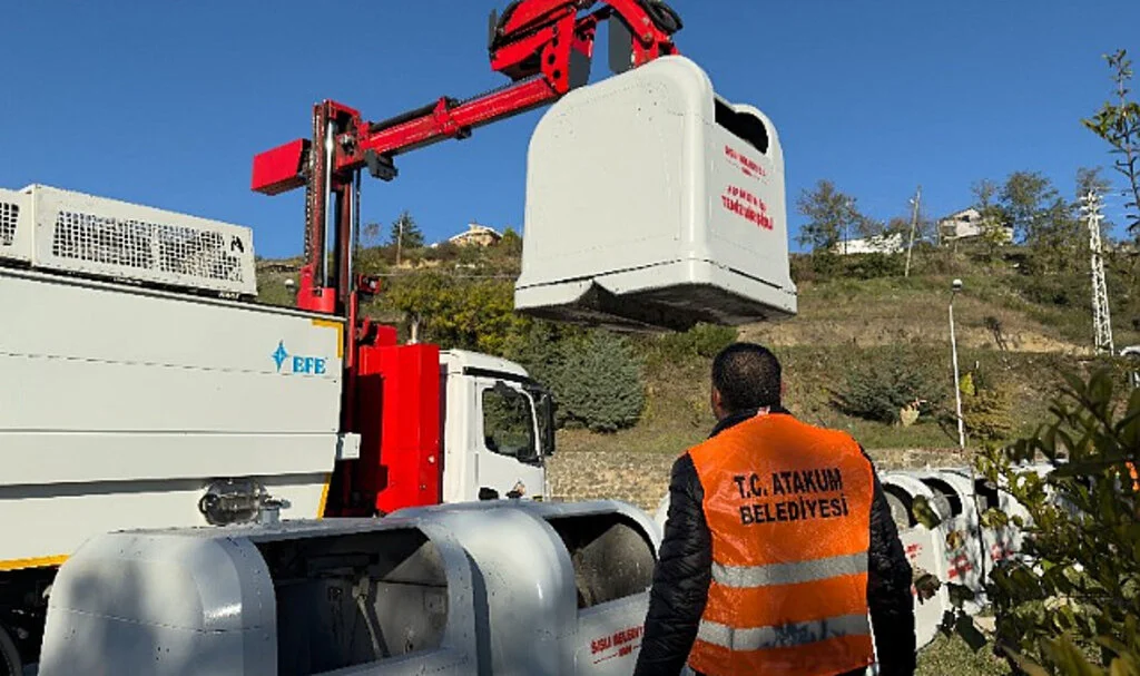 Şişli'den Atakum'a Çöp Konteyneri Desteği ile Çevre Dayanışması