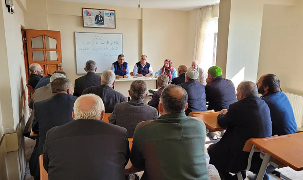 Tekkeköy’de Çiftçilere Kahverengi Kokarca Mücadelesi Eğitimi