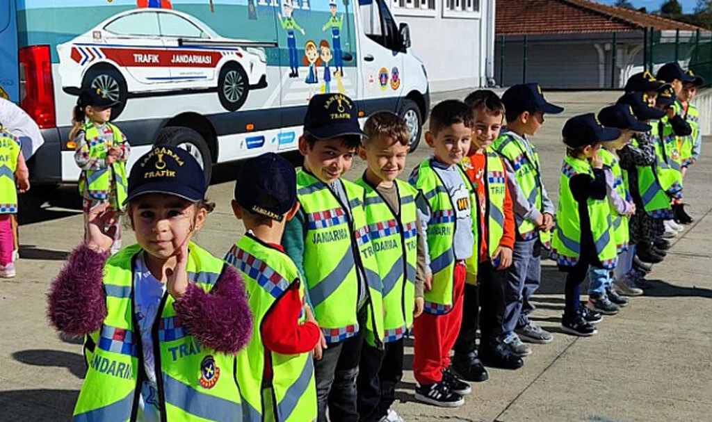 Terme'de Öğrencilere Uygulamalı Trafik Eğitimi
