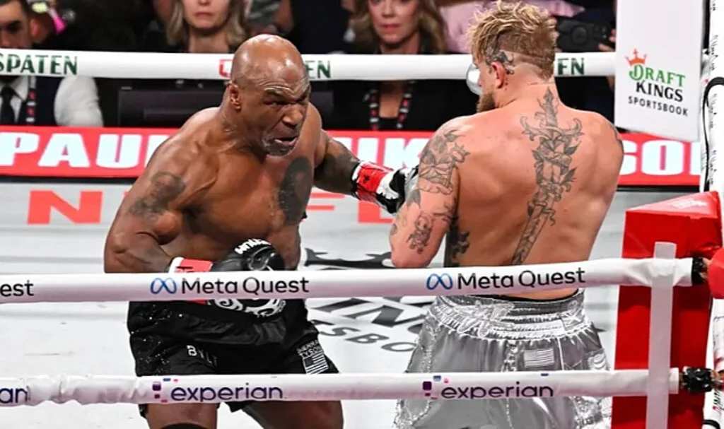 Tyson-Paul Maçı Rekorlarla Tarihe Geçti!