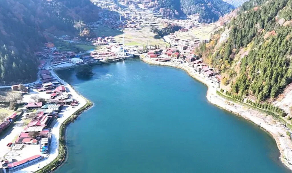 Uzungöl’ün Etrafı Yenileniyor: Yeşil Alanlar Artacak