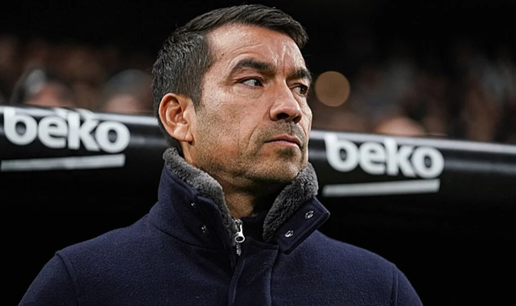Van Bronckhorst: "Beşiktaş İçin 3 Puan En Önemlisi"