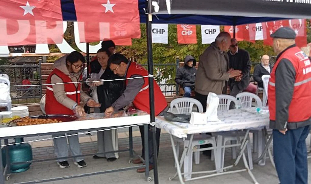 Vezirköprü'de Atatürk'ün Anısına Lokma Dağıtıldı