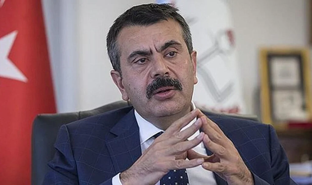 Yusuf Tekin'den İmamoğlu ve Özgür Özel'e Ağır Sözler