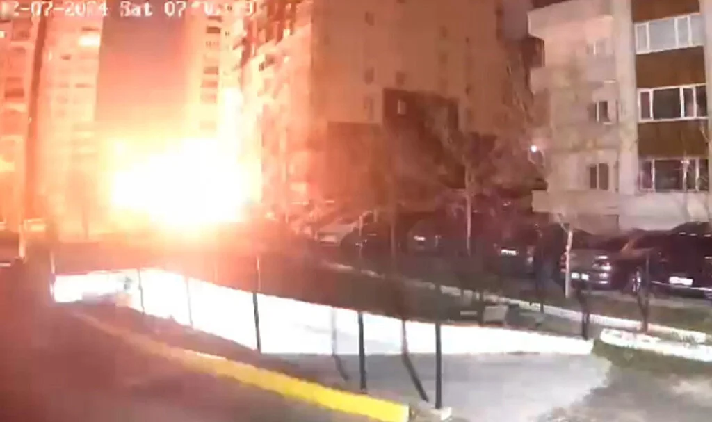 14 Katlı Binada Patlama: 1 Ölü, 3 Yaralı