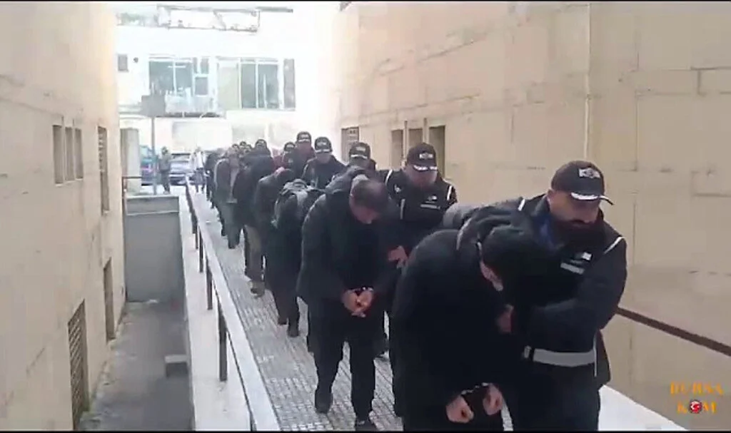 20 Milyonluk Dolandırıcılık Şebekesi Çökertildi