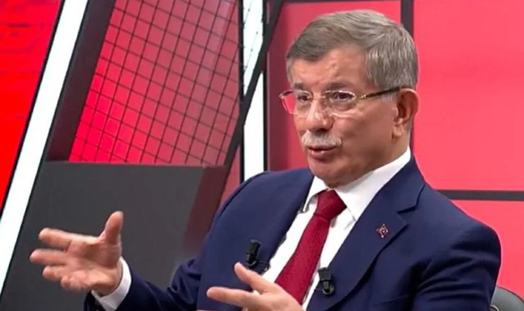 Ahmet Davutoğlu: "Erdoğan Çağırırsa Giderim"
