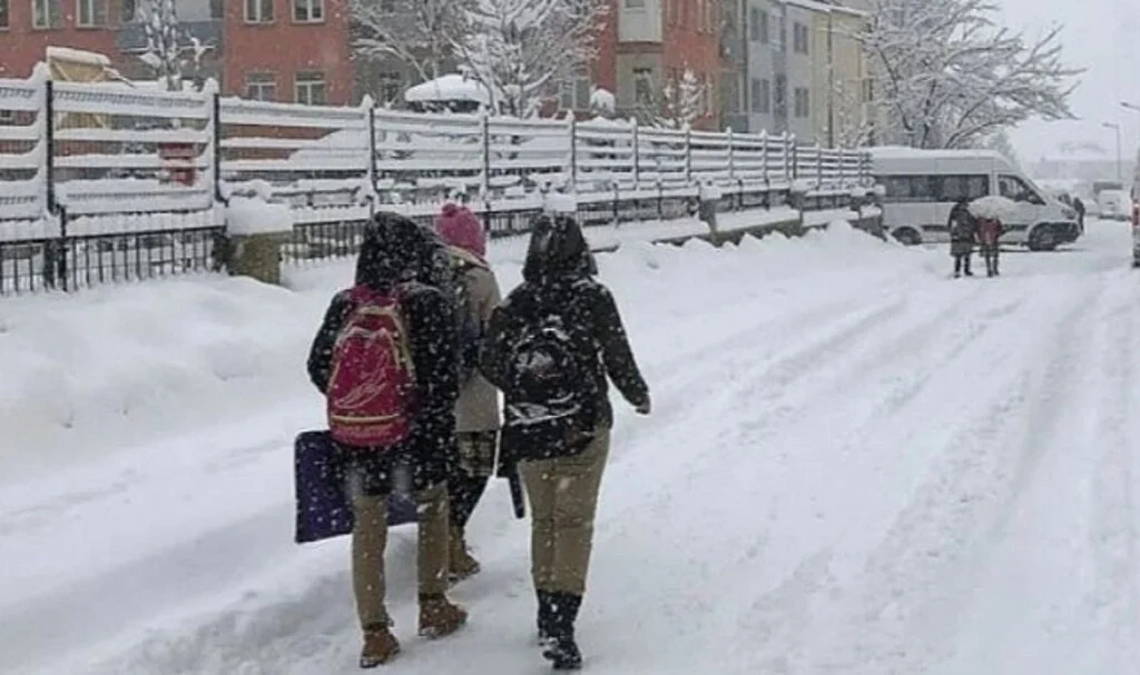 Artvin'de Eğitime Kar Engeli!