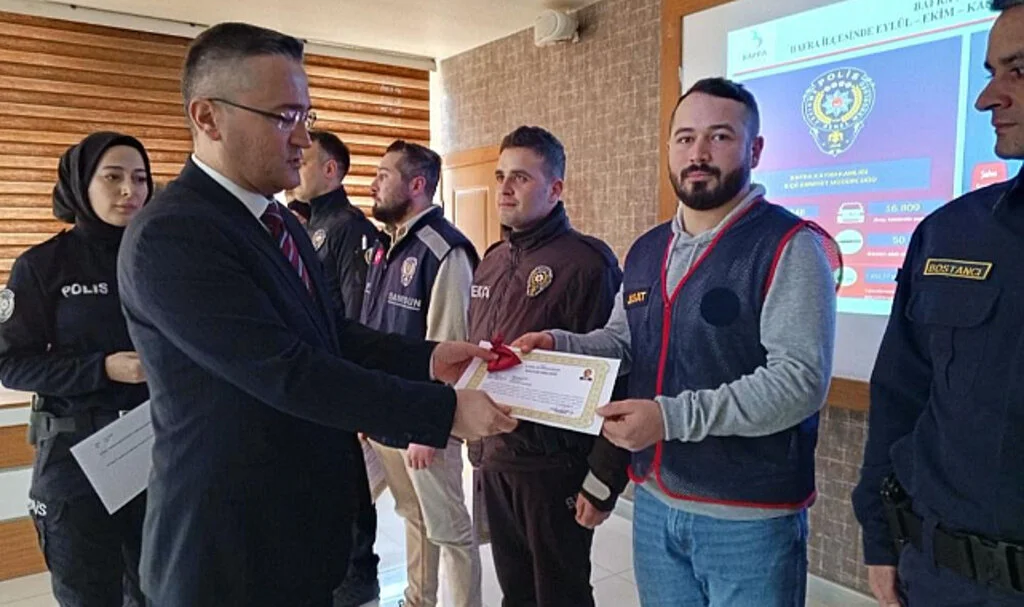 Bafra’da Başarılı Kolluk Kuvvetleri Ödüllendirildi