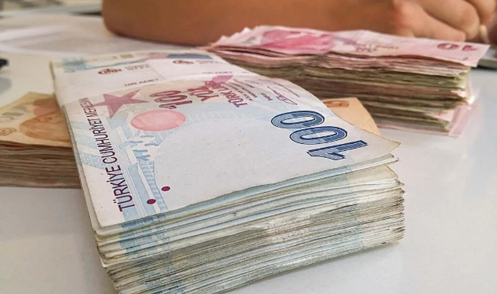 Bankalar Hesap Bakım Ücreti Almaya Başladı!