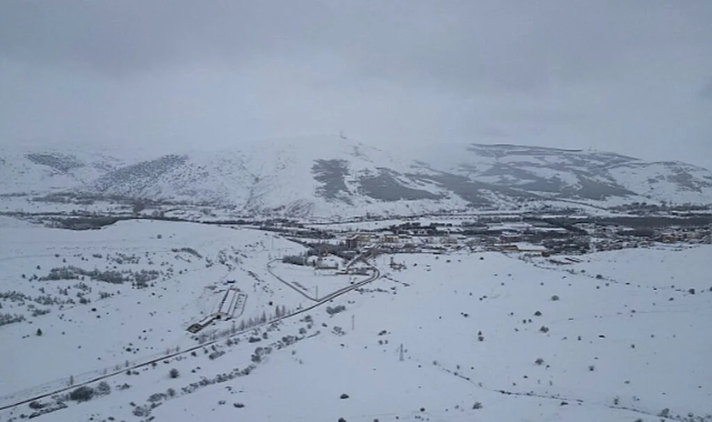 Bayburt’a Mevsimin İlk Karı Düştü