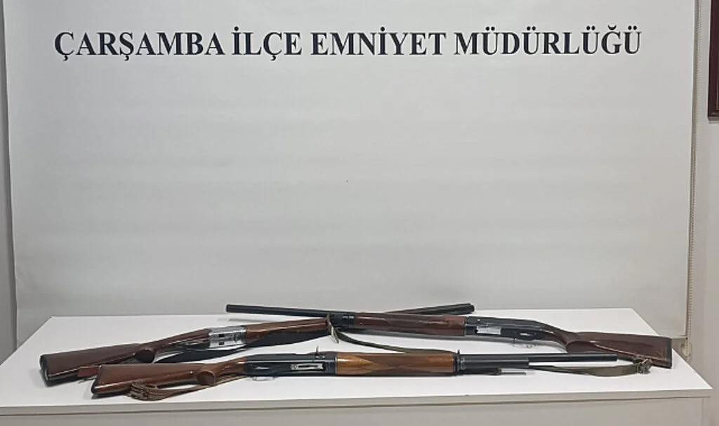 Çarşamba’da Araçta 3 Ruhsatsız Tüfek Ele Geçirildi