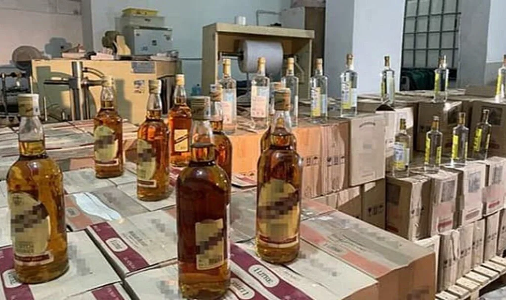 "Çengel-8" Operasyonu: 15 Milyon Değerinde Sahte Alkol Yakalandı