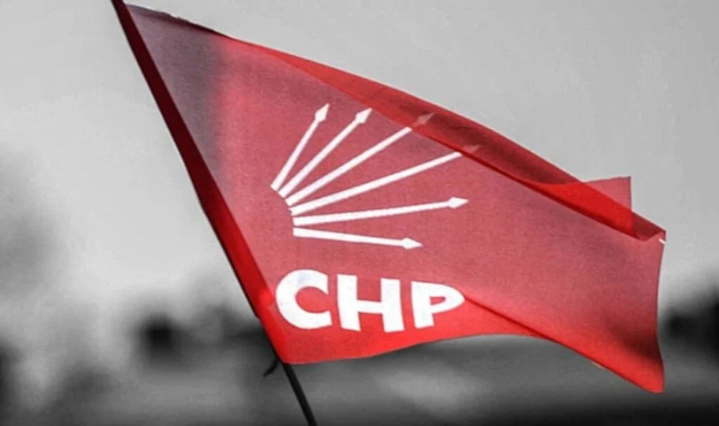 CHP’de Eski Belediye Başkanı ve İki İsme İhraç Talebi