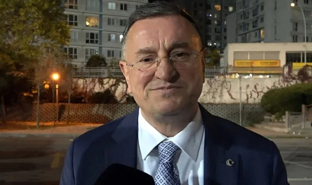CHP'den İhraç Kararı: Lütfü Savaş Partiden Ayrıldı