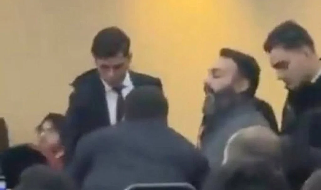 Cumhurbaşkanı Erdoğan’ın Konuşmasını Bölen Protestocular Serbest Bırakıldı